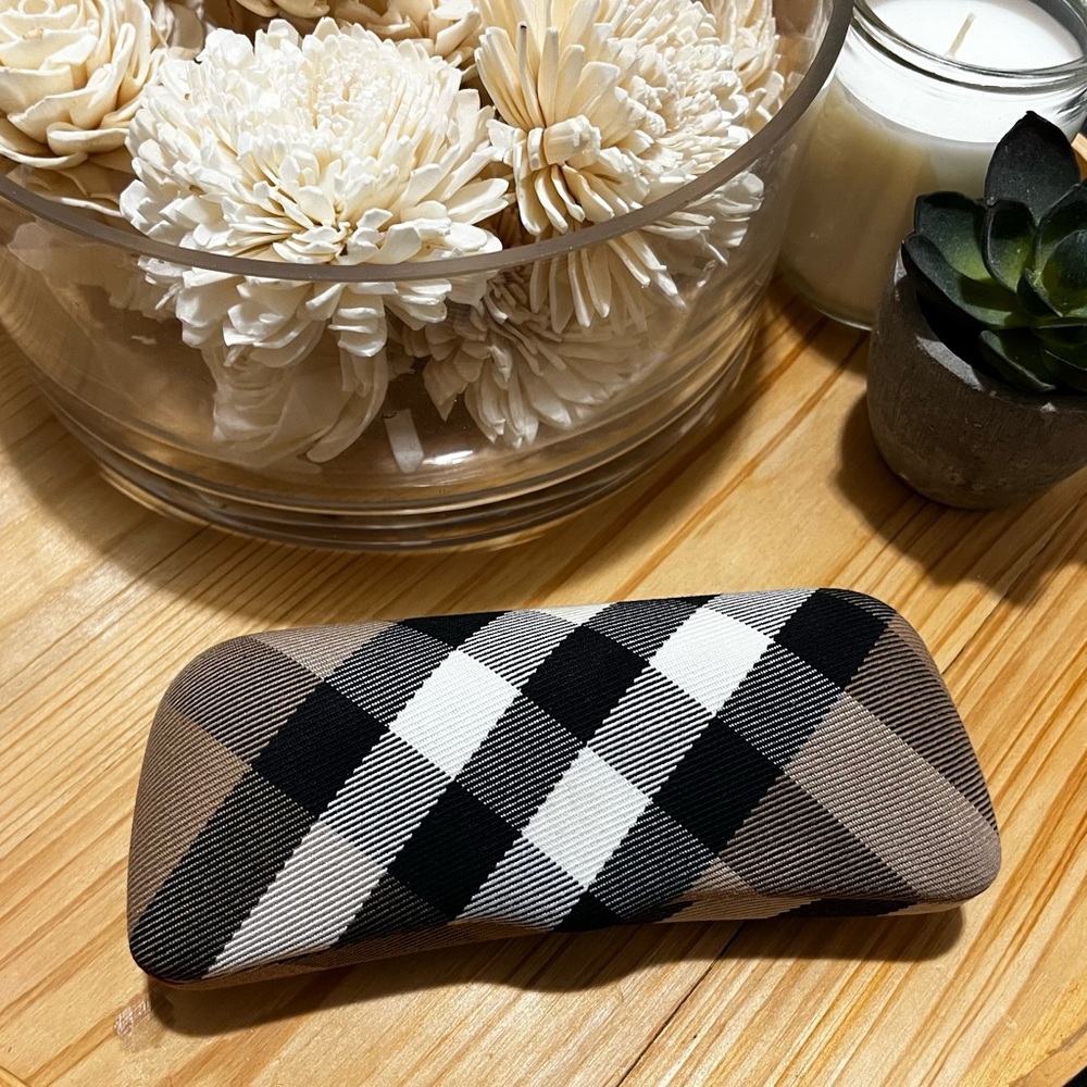 Burberry Nova Check Plaid Glasses Case (Authentic)